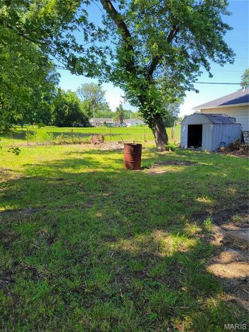 306 W 5th Street, Cahokia, IL 62206