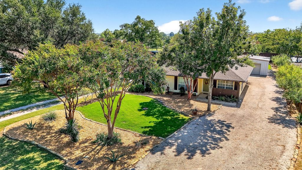 613 Lakeshore Boulevard, Oak Point, TX 75068