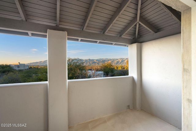 761 N Lazy J Way, Tucson, AZ 85748