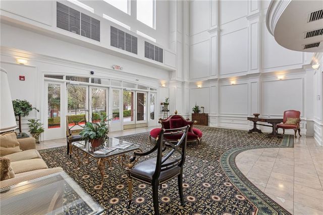 3275 Lenox NE Road 314, Atlanta, GA 30324