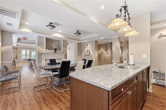 3275 Lenox NE Road 314, Atlanta, GA 30324