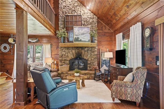 965 Bell Road, Mineral Bluff, GA 30559
