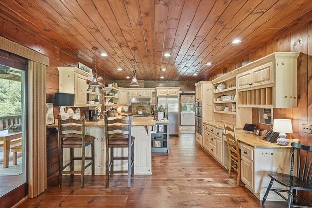 965 Bell Road, Mineral Bluff, GA 30559
