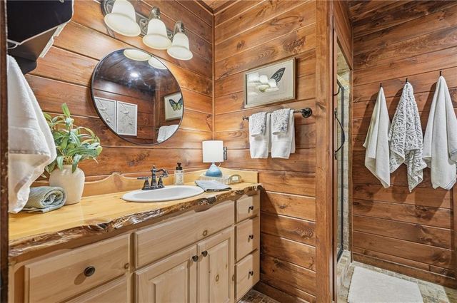 965 Bell Road, Mineral Bluff, GA 30559