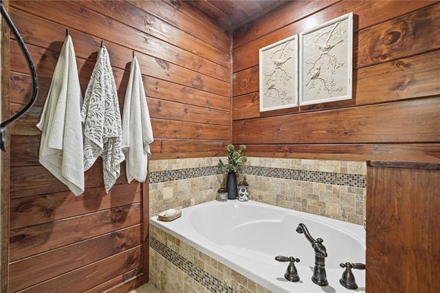 965 Bell Road, Mineral Bluff, GA 30559