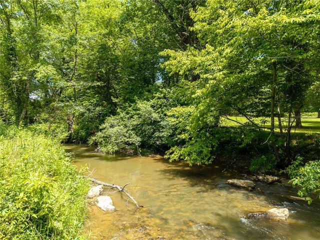 965 Bell Road, Mineral Bluff, GA 30559
