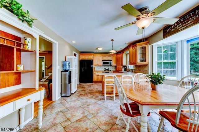 25 Carol Dr, Vernon Twp., NJ 07418