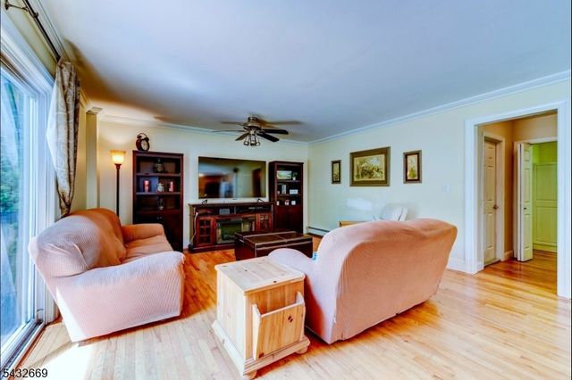 25 Carol Dr, Vernon Twp., NJ 07418