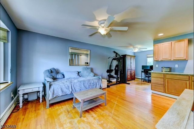 25 Carol Dr, Vernon Twp., NJ 07418