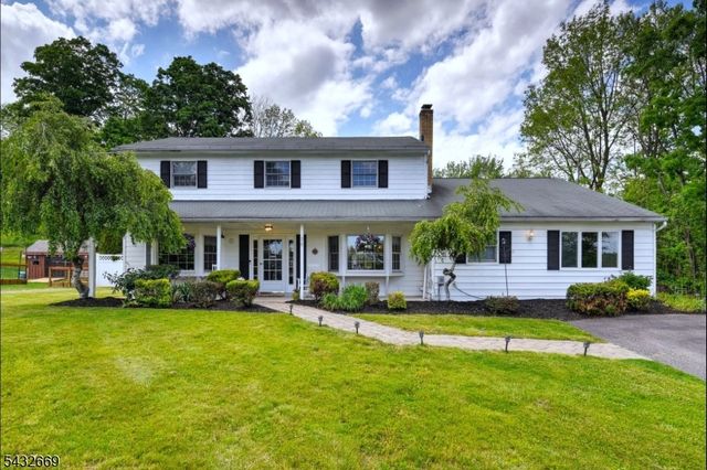 25 Carol Dr, Vernon Twp., NJ 07418