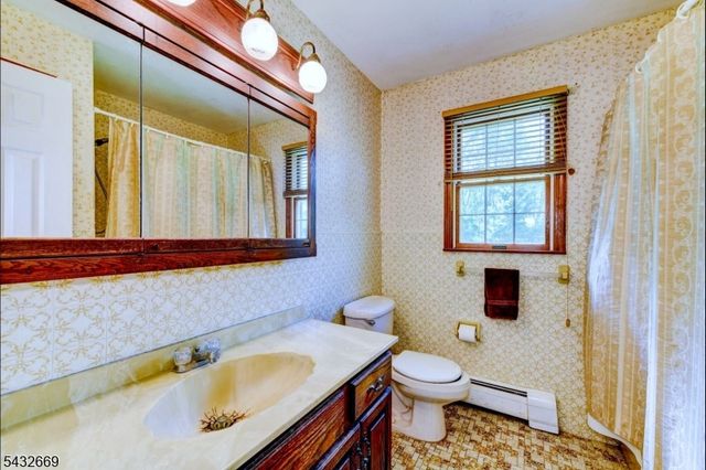 25 Carol Dr, Vernon Twp., NJ 07418