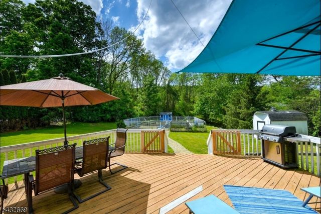 25 Carol Dr, Vernon Twp., NJ 07418