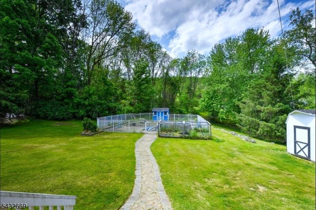 25 Carol Dr, Vernon Twp., NJ 07418