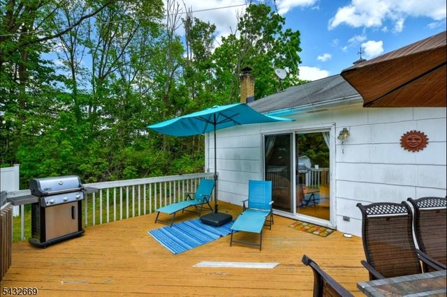 25 Carol Dr, Vernon Twp., NJ 07418