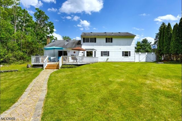 25 Carol Dr, Vernon Twp., NJ 07418