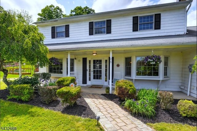 25 Carol Dr, Vernon Twp., NJ 07418