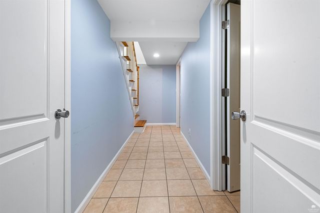 2408 Buena Vista, Manhattan, KS 66502