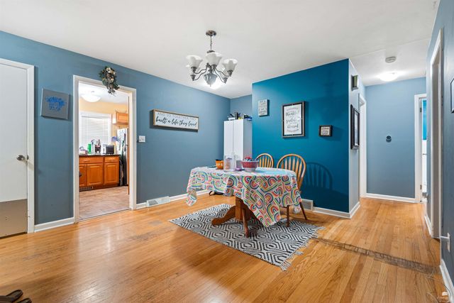 2408 Buena Vista, Manhattan, KS 66502