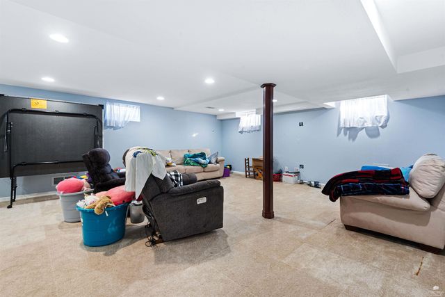 2408 Buena Vista, Manhattan, KS 66502