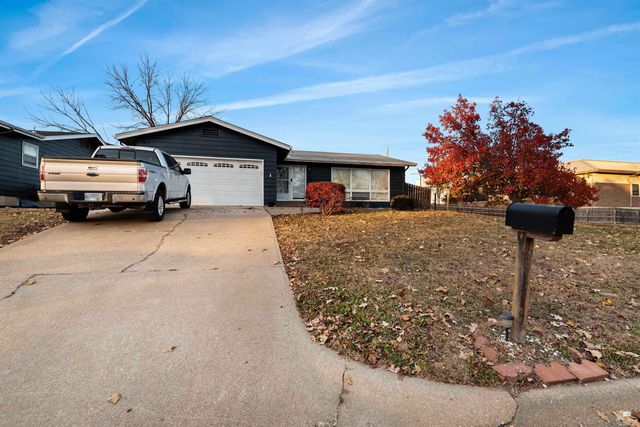 2408 Buena Vista, Manhattan, KS 66502