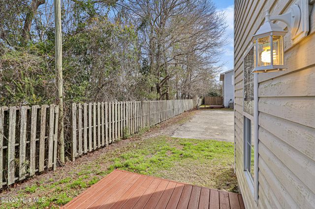 101 & 301 Johns Way, Newport, NC 28570