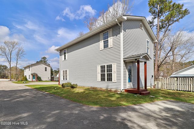 101 & 301 Johns Way, Newport, NC 28570