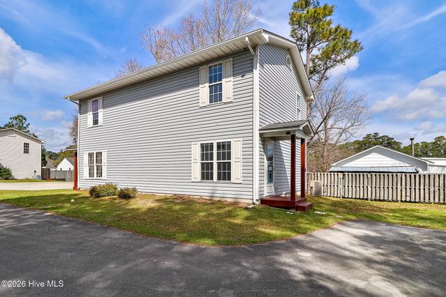 101 & 301 Johns Way, Newport, NC 28570