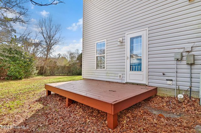 101 & 301 Johns Way, Newport, NC 28570