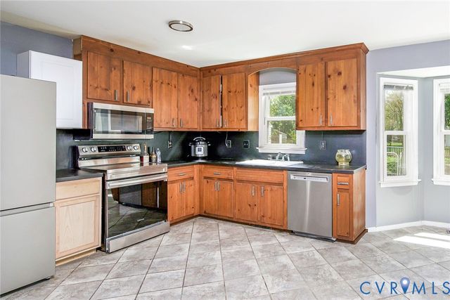 10166 Atlee Ridge Rd, Mechanicsville, VA 23116