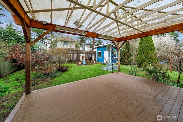 7025 25th Avenue NE, Seattle, WA 98115