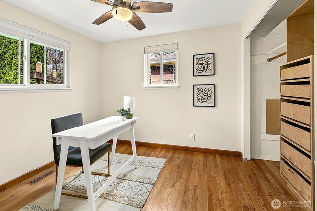 7025 25th Avenue NE, Seattle, WA 98115