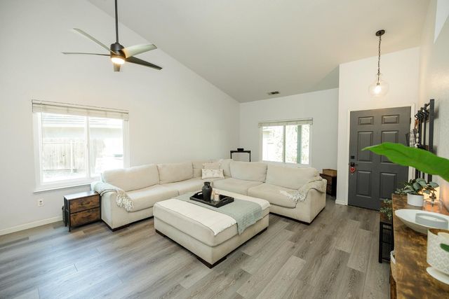 1336 Tranquil Ln, Ceres, CA 95307