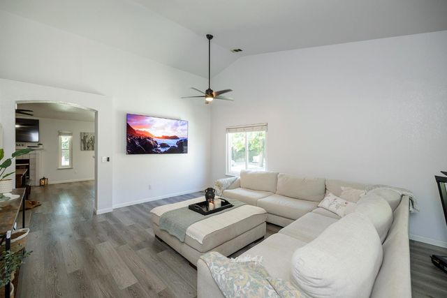 1336 Tranquil Ln, Ceres, CA 95307