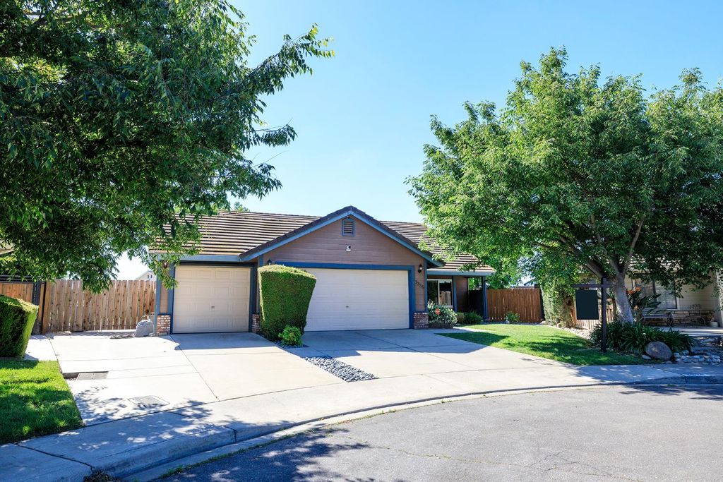 1336 Tranquil Ln, Ceres, CA 95307