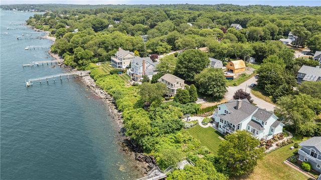 121 Seaside Drive, Jamestown, RI 02835