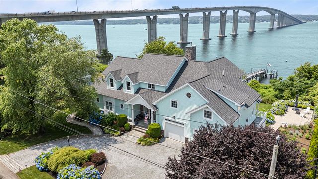 121 Seaside Drive, Jamestown, RI 02835