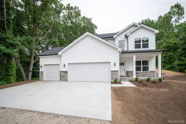 16085 Catalpa Ridge Drive, Holly Township, MI 48442