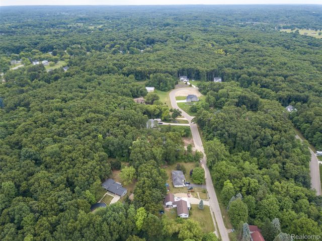 16085 Catalpa Ridge Drive, Holly Township, MI 48442