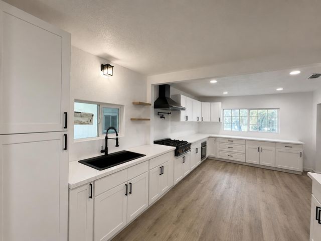 1214 Pioneer Ave, Turlock, CA 95380