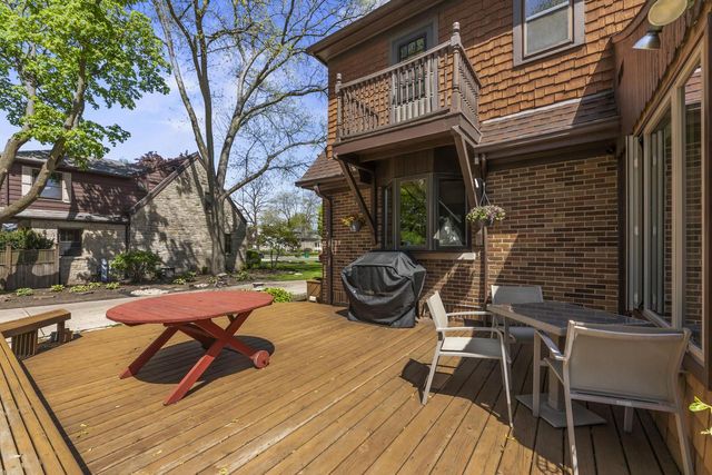 N88W15893 Park BOULEVARD, Menomonee Falls, WI 53051