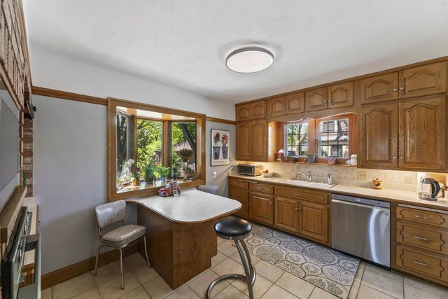 N88W15893 Park BOULEVARD, Menomonee Falls, WI 53051