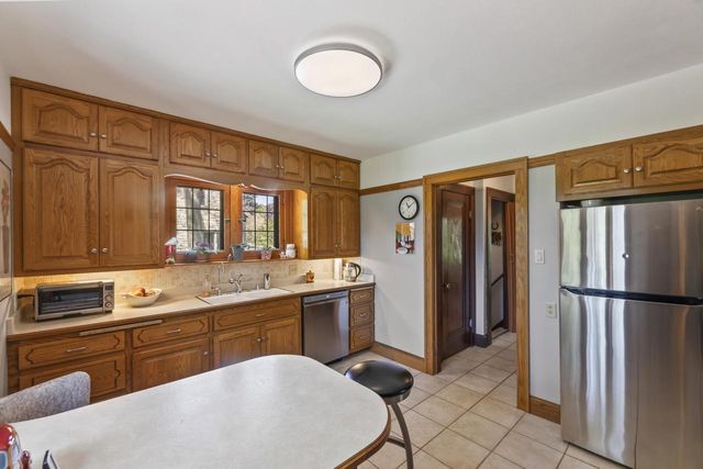 N88W15893 Park BOULEVARD, Menomonee Falls, WI 53051