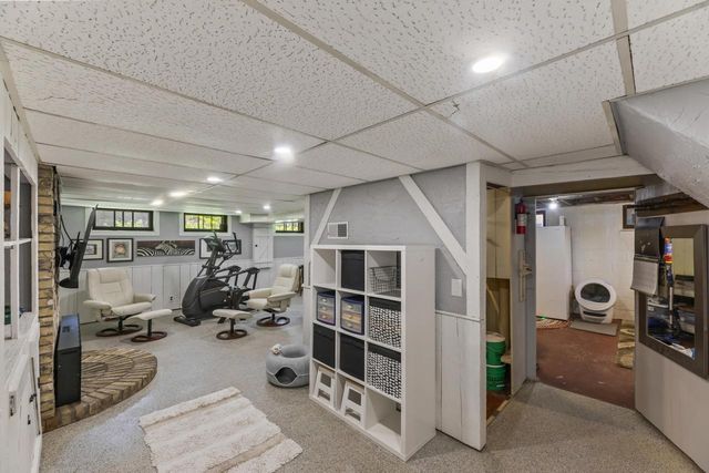 N88W15893 Park BOULEVARD, Menomonee Falls, WI 53051