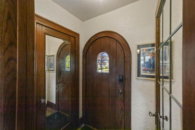 N88W15893 Park BOULEVARD, Menomonee Falls, WI 53051