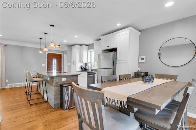29535 Barkley Street, Livonia, MI 48154
