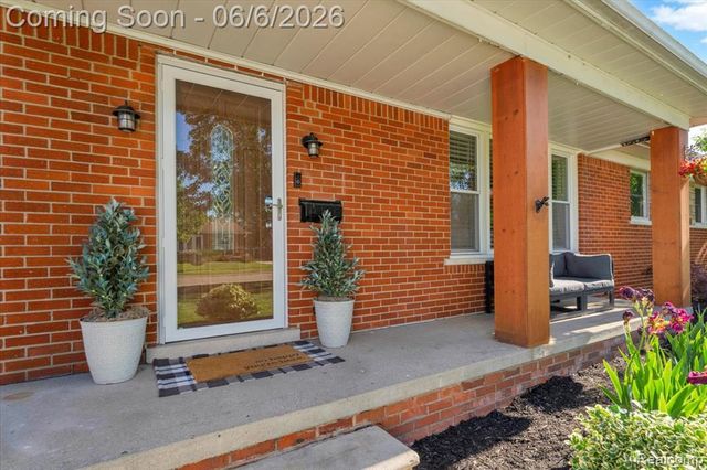 29535 Barkley Street, Livonia, MI 48154