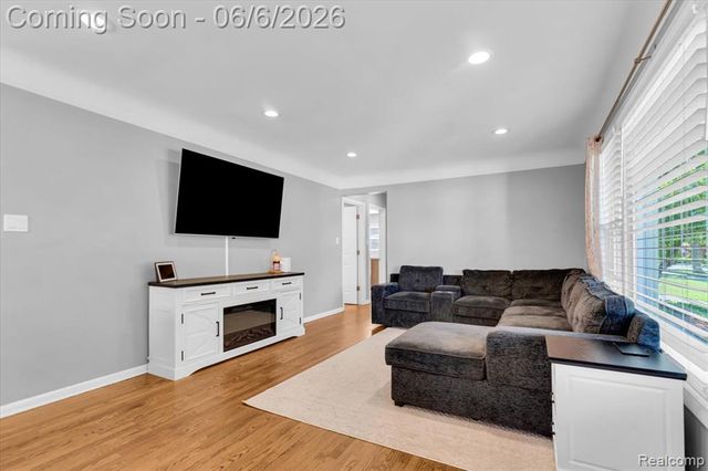 29535 Barkley Street, Livonia, MI 48154