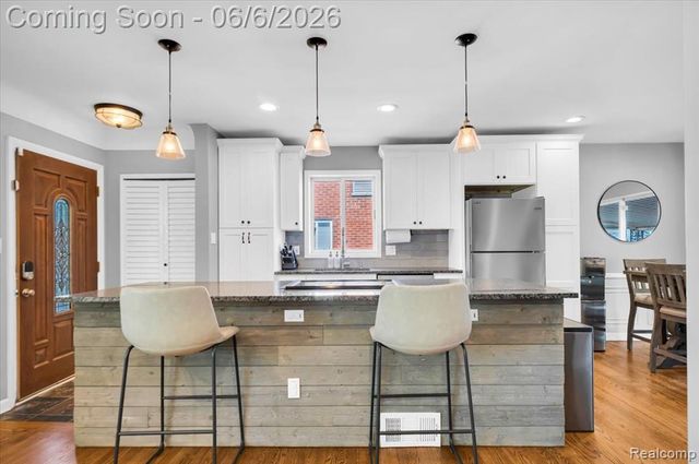 29535 Barkley Street, Livonia, MI 48154