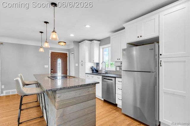 29535 Barkley Street, Livonia, MI 48154
