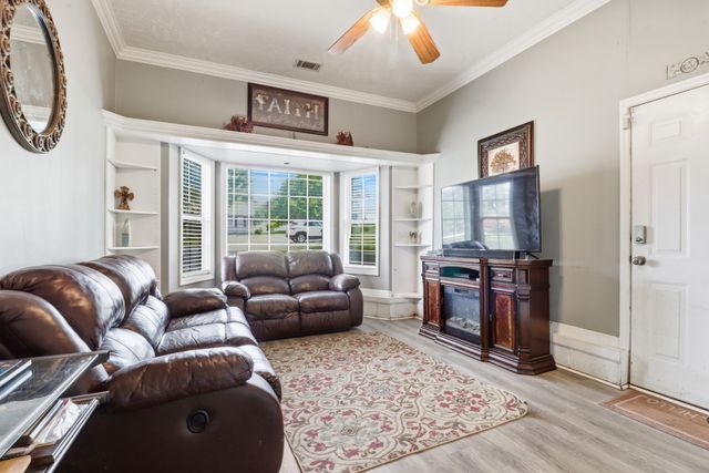 905 Great Hope Ct, La Vergne, TN 37086